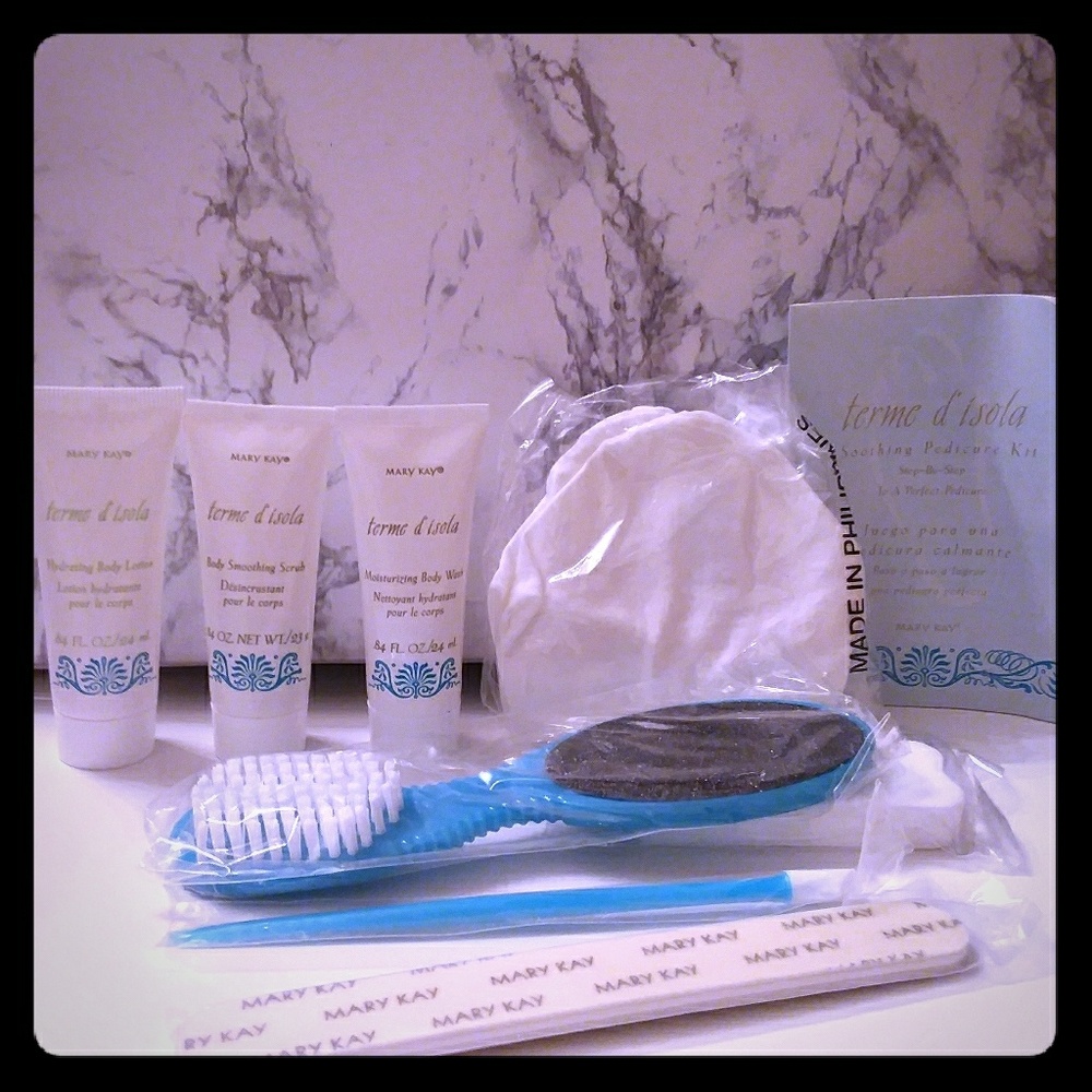 Mary Kay Soothing Pedicure Kit